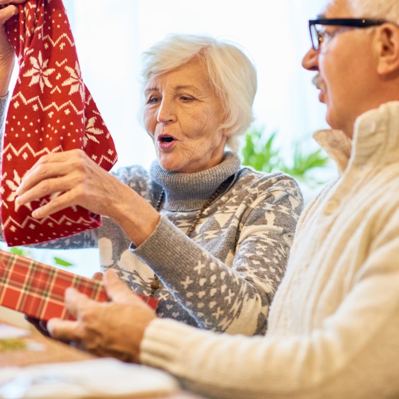 Nana & Papa Approved: How to Choose Unique Gifts for Grandparents