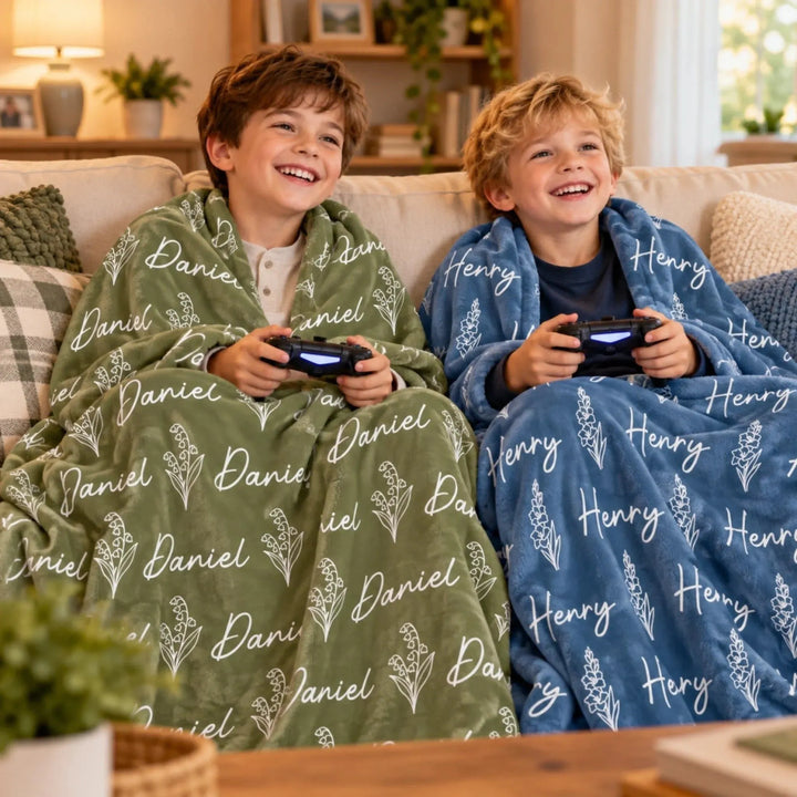Custom Name Flower Blanket for Kids – Soft Flannel Blanket with Repeating Floral Design