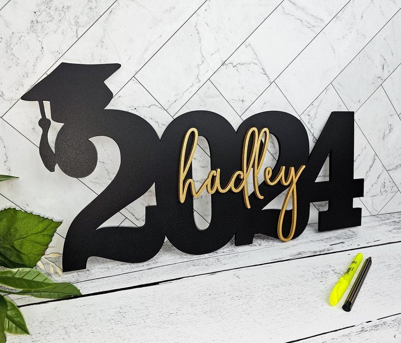 Custom Graduation Decor Name Sign - Canvasgiftco