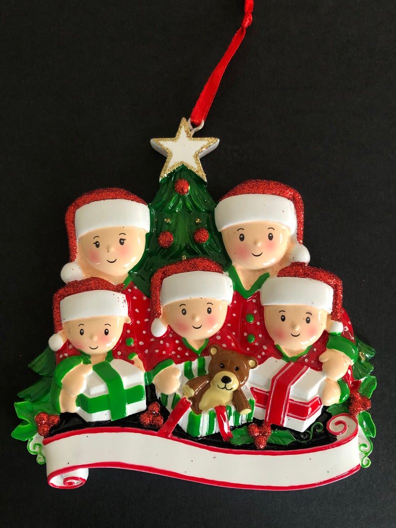 Personalisiertes Weihnachtsornament aus Kunstharz