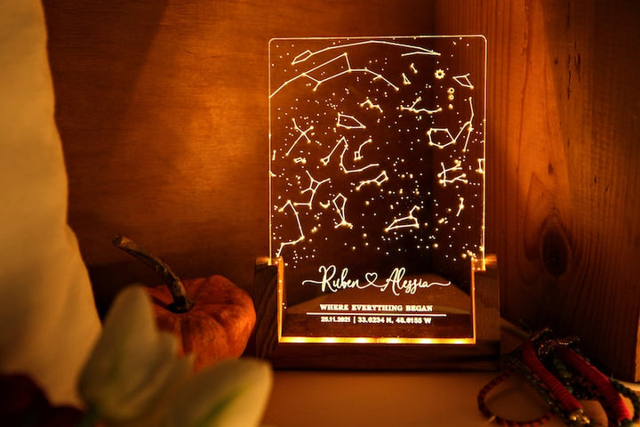 Personalized Constellation Chart Lamp - Gift for Boyfriend / Girlfriend