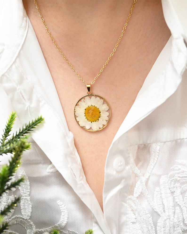 Personalized Birth Flower Necklace Real Dried Flower Necklace - Birthday Gift or Mother's Day Gift for Mom/Wife