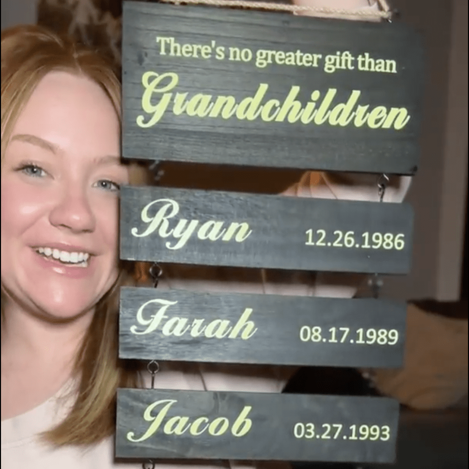 Personalized Grandkids Hanging Sign | 2024 Version Printed Design - Canvasgiftco