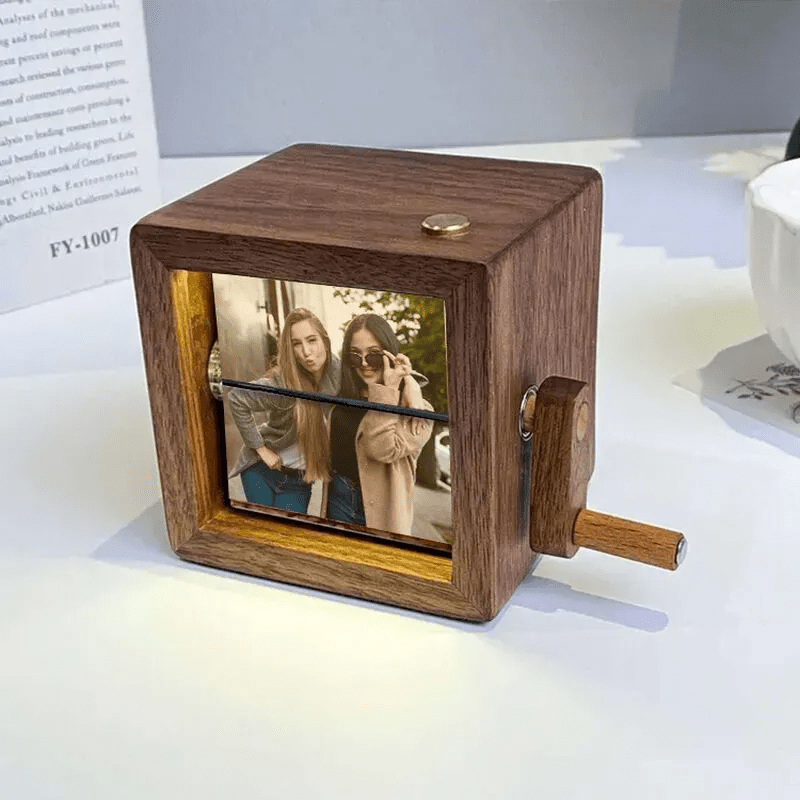 Personalized Hand - cranked Photo Album - As A Gift To Commemorate Every Interesting Picture - Canvasgiftco