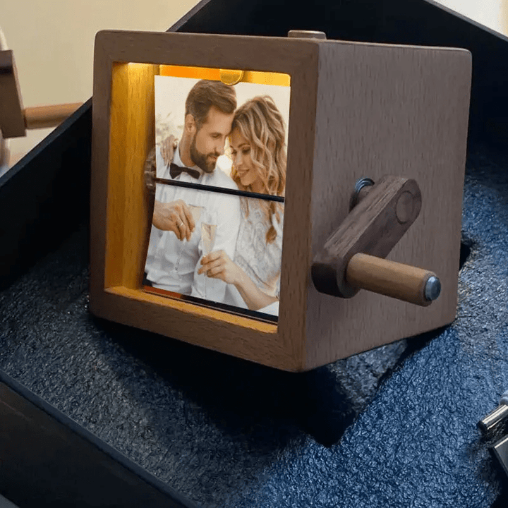 Personalized Hand-cranked Photo Album - As A Gift To Commemorate Every Interesting Picture - Canvasgiftco