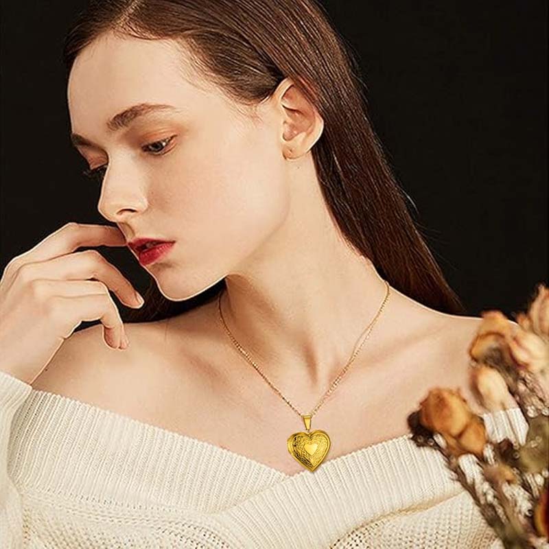 Stainless Steel Gold Plated Custom Heart Locket To Mother’s Day gift - Canvasgiftco